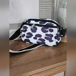 Stylish Women's Crossbody Bag - Black and White Animal Print
